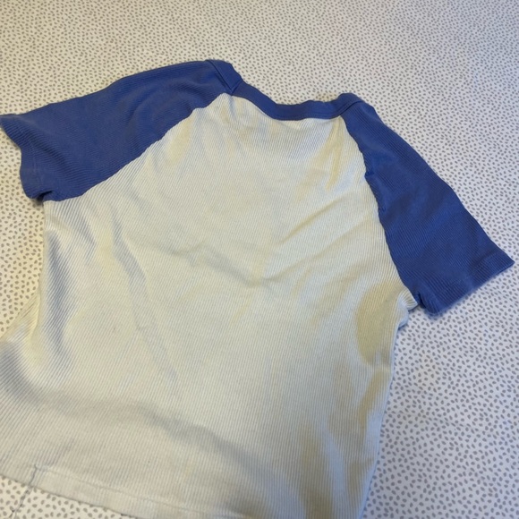 ARITZIA TSHIRT - Picture 3 of 5
